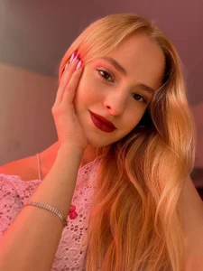 AugustaGravley Mary Pic 6