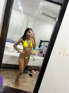 melanyasm Public  5টি ছবি