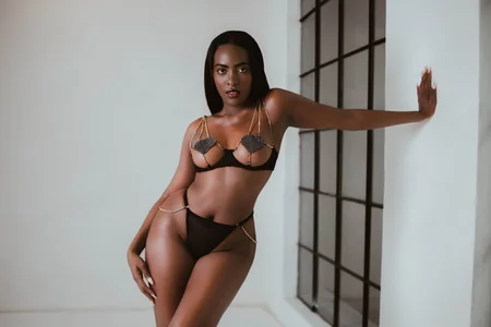 DakotaWangi Tight and naugthy😈🖤🔥 Pic 7