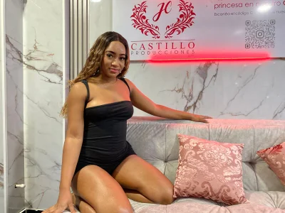 emii_brown Public Pic 2