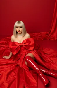 Bow First. Stare Later. ❄️👑🔥 od LaraMaeve  snímek