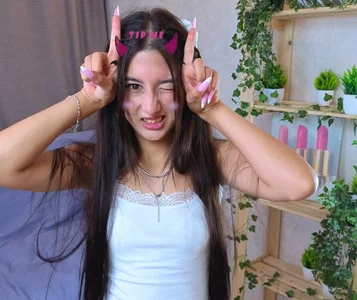 JasminKitany ordinary everyday life jasmine Pic 5