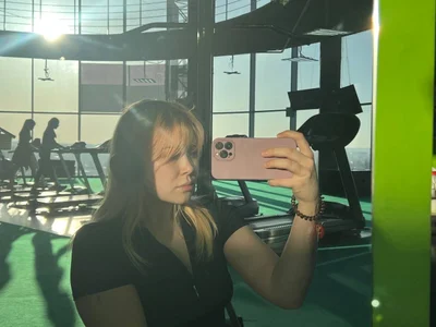 unburnedgirl Public Bilde