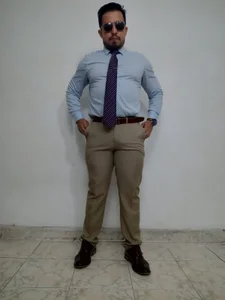 KalethBigDick light colored suit Immagine  5