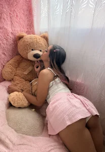 emily_bank Want a crazy afternoon with me and my Teddy? 🙈 slika 9