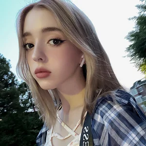 EllianaMiller Chill vibes Pic