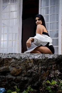 vane_lopez_ Sunshine  사진 2