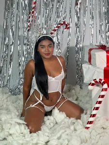 kayna_gomez A present xmas for you 🎄🎇 Pic 5