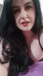 Von_T_ I love to look you in the eyes 💋 Bilde