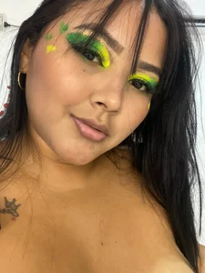 sashaoficial_ Pretty face Pic