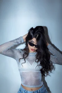 ScarlettStonneのiconic sensual girlの 2枚の写真