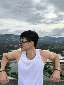 Guatape ⛰️ de bbbeachboy  3 Imagens