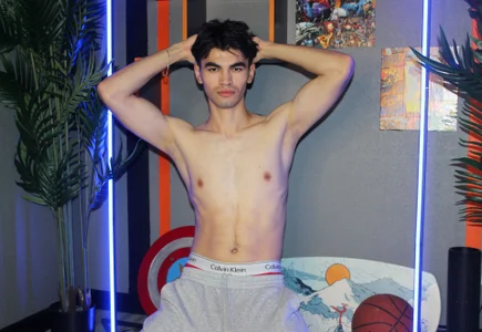 Public od JaremyHarris  2 snímek