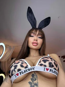 SashaFerrera: Naughty Bunny😏🔥 ( 4 фото)