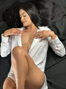 AlannaGil Rosa sensual Pic 5