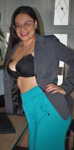 MiaCallie OFFICE Pic 4