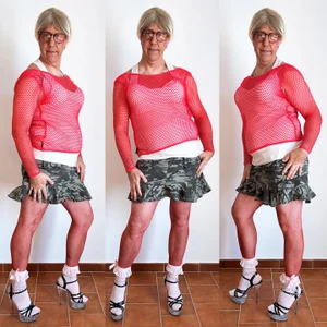 Erika_trav07 Haut résille rose fluo. Pic