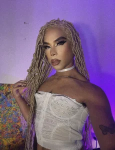 DanniLee_ kullanıcısının Tropi Girl 🌴🍹 albümü -  4 fotoğraf