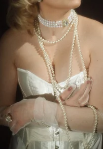 AllisonBlack_ Public Poză 2