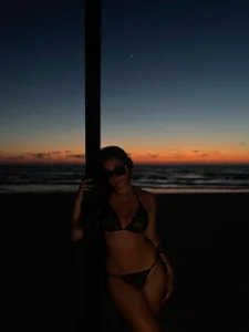 KissandChaosx Public Pic