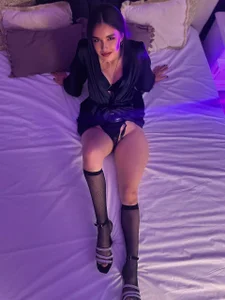 LolaButtieのBedtime naughty 😅🥰の 3枚の写真