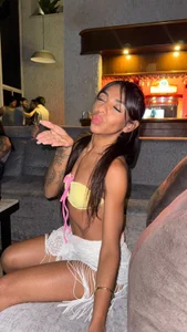 alice_guzman1 🌙 slika