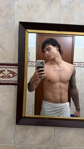 suxrez__ Staying sexy hehe Foto 6
