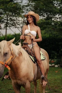 Carohorny4u Get wet with me Pic 4