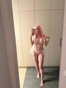 Anadeyaaa pink girlie Pic