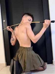 Tattooed & Plaid de MajorPris  3 Imagens