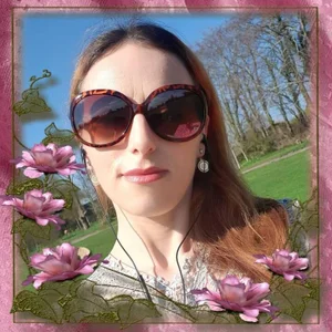 brunettedaisy Public Hình 4