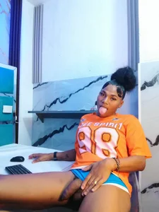 horny Danni de dani_smiit  2 photos