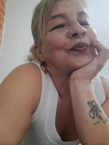 Abby-Blonde Original , natural y Hot Pic 4