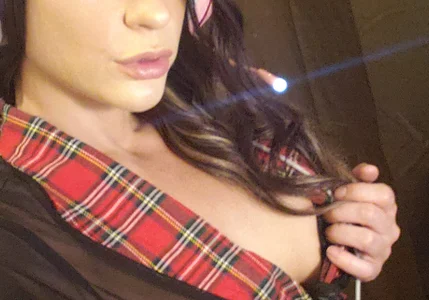 Aprilreign Public Pic 5