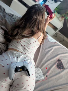 juicy-pussy Whoever loses - take off everything... Poză 4