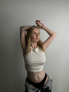 Ashbb21's XXX Nude Photo 2
