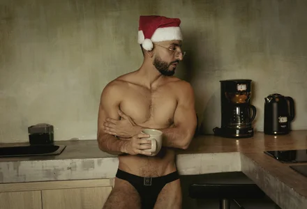 Yiyo10_ Merry christmas Pic