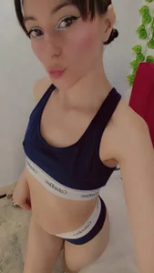 alorena_megancm Meee my sweeties Foto 3