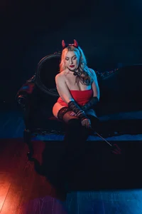 OliviaDancequeenのSexy Devilの 5枚の写真