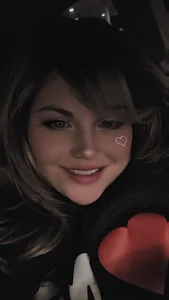 Me222222 de AveryFoxxx  Imagens