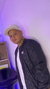 Aaron_Kingg Public Fotka