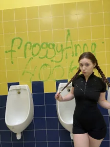 FroggyAnna kullanıcısının 🍰THANK YOU FOR 400'000🍰 albümü -  7 fotoğraf