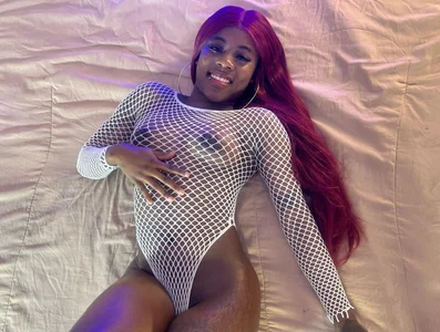 Maddyjohnsonn sensual Pic 5