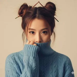 Nina de NewStar101  2 photos