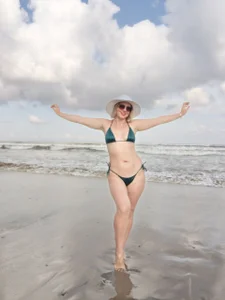 YourQueenX this year's vacation was just hot👙💐✨👒, I adore the sea, sand and sun 😍🤩👄😘💃 사진