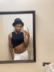 charliechery 🖤 Foto