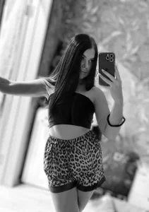 MoireDurborow Public Pic 5