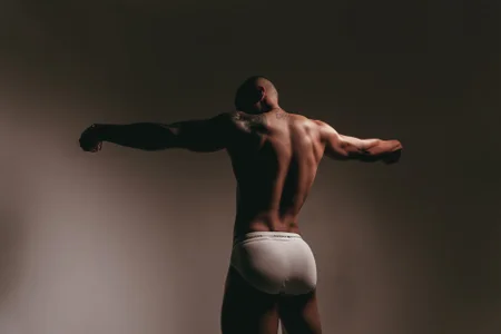 JeanColleman: Sexy, juicy, strong man ( 2 фото)