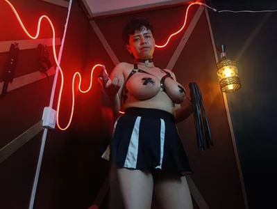 NikiEvanz Public Pic