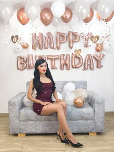 Today, it's not the years that count, but the smiles! Happy birthday to me! 🥰🎂🎁 od SophieBaker__  3 snímek